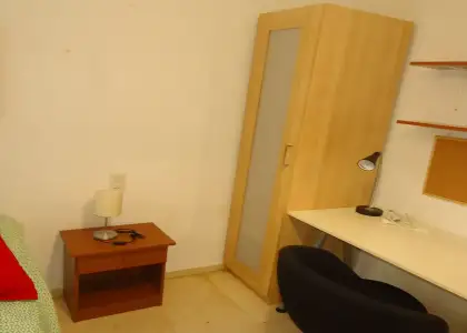 Habitación en piso compartido de 3 habitaciones en alquiler en Centro en Córdoba