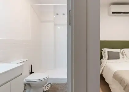 Habitación en un piso compartido de 15 habitaciones en alquiler en El Raval. en Barcelona