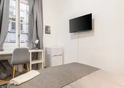 Habitación en un piso compartido de 7 habitaciones en Alicante, todos los gastos incluidos. en Alicante (Alacant)