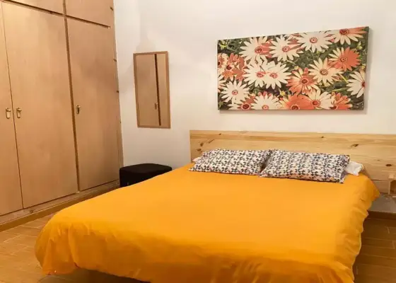 Se alquila habitación en piso compartido de 3 habitaciones en Centro Histórico, todos los gastos incluidos. en Málaga
