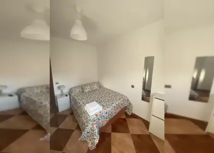 Se alquila habitación en piso compartido de 3 habitaciones en Cruz del Humilladero, gastos incluidos, solo chicas en Málaga